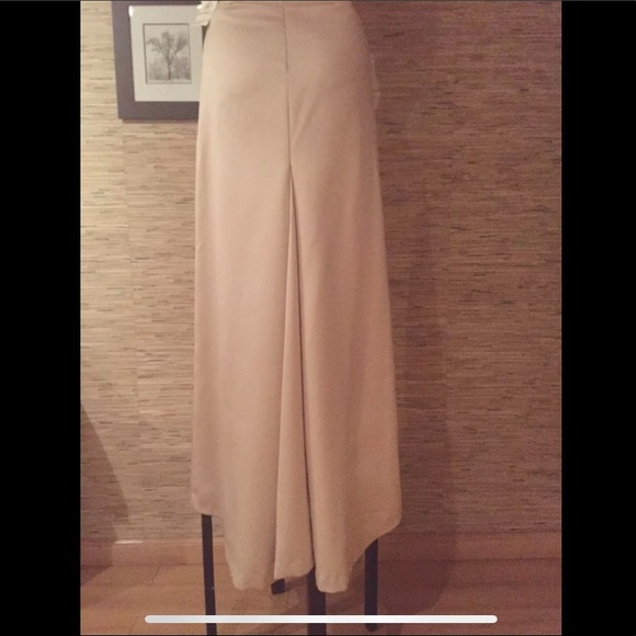 Vera Wang Dresses & Skirts - Vera Wang Cream Formal/ Wedding Long Skirt